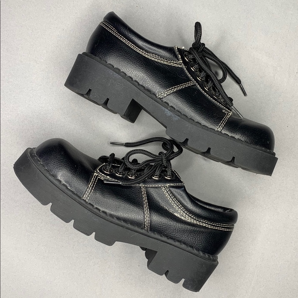 [SOLD]New XAppeal Low Cut 90s Style Platform Boots